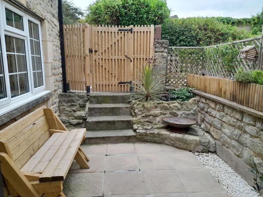 Converted Barn In Bath Eksteriør bilde