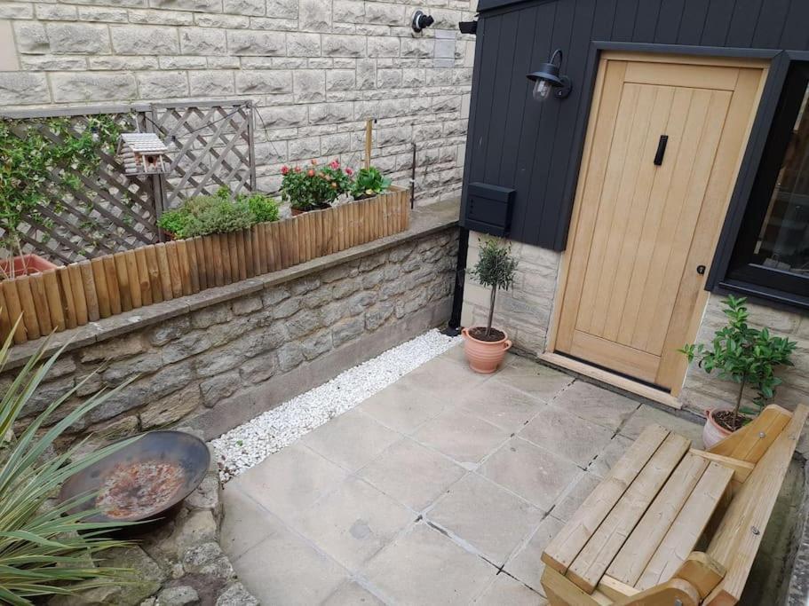 Converted Barn In Bath Eksteriør bilde